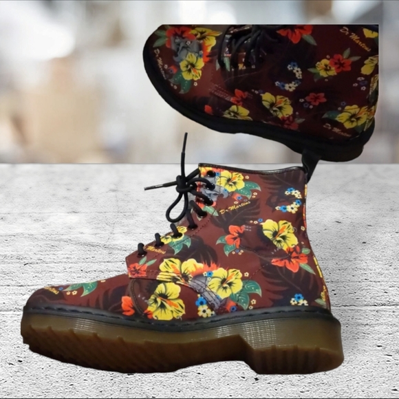 Dr martens Hawaiian punk T canvas boots size 9 - Picture 6 of 13